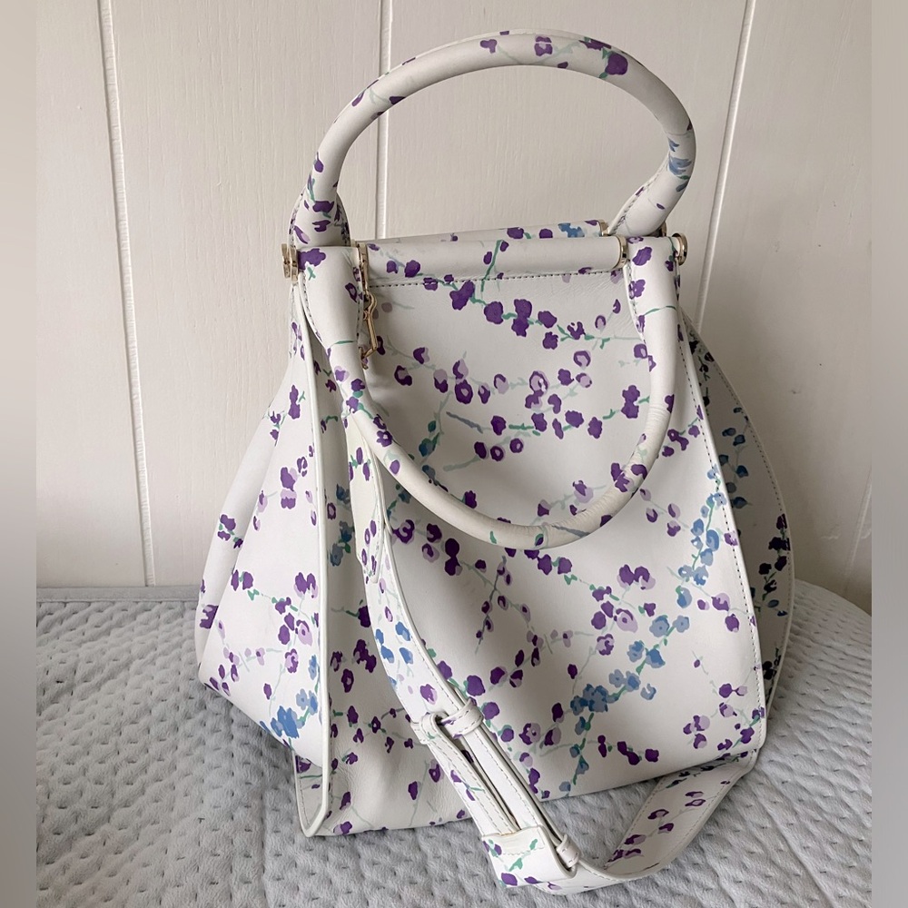 Max mara leather shoulder bag, like new